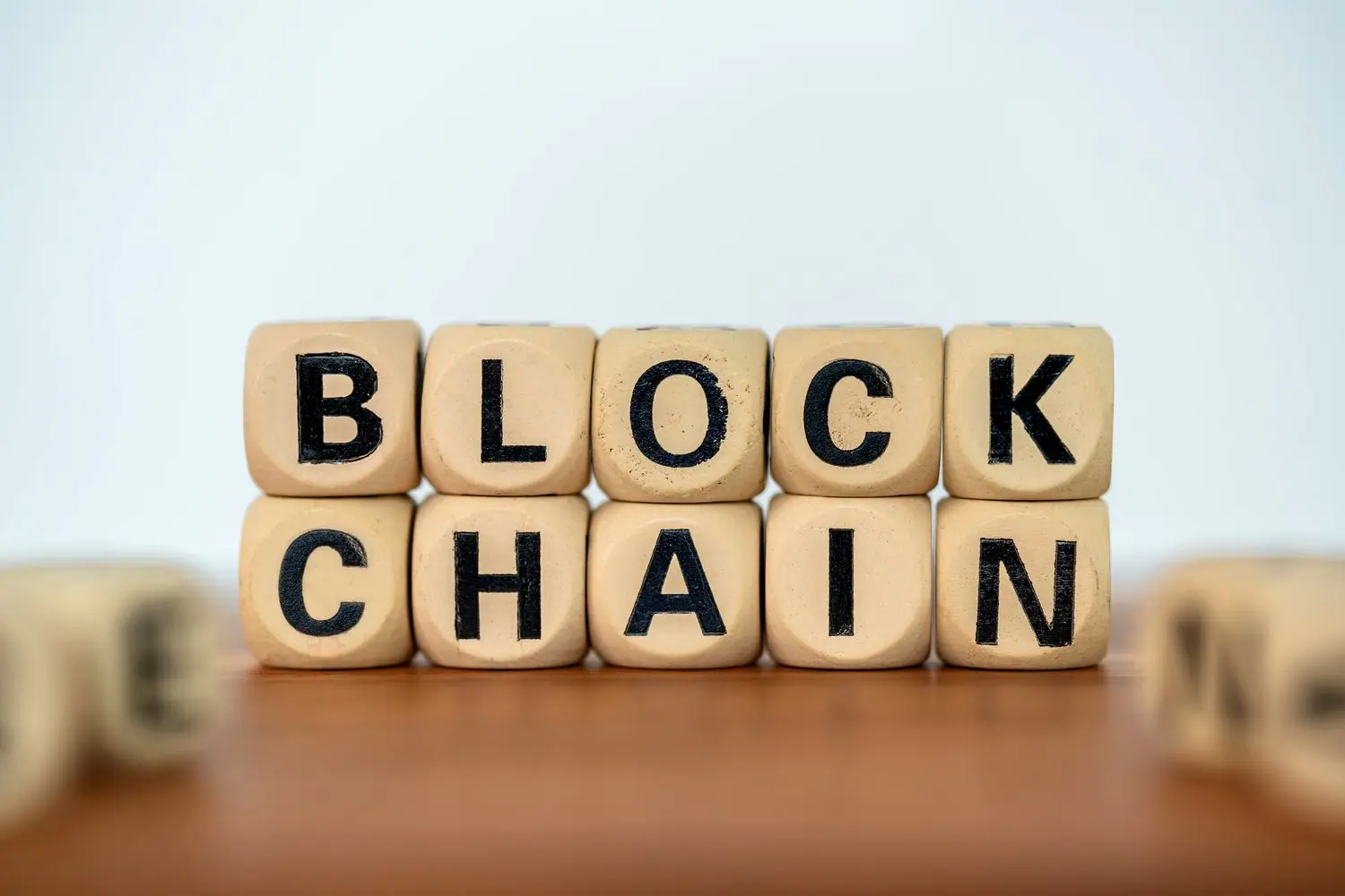 Modele zarządzania własnością intelektualną w blockchain